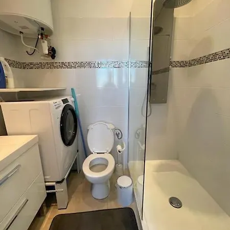 Luminous Batignolles 2p Flat With Eiffel Tower View Paris