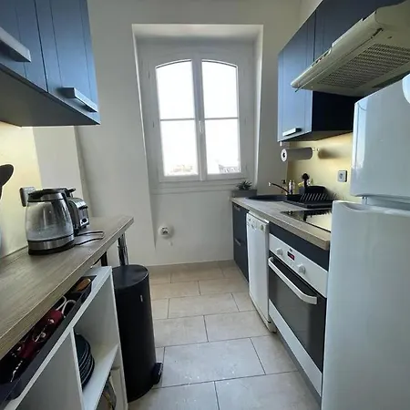 Luminous Batignolles 2p Flat With Eiffel Tower View Apartment